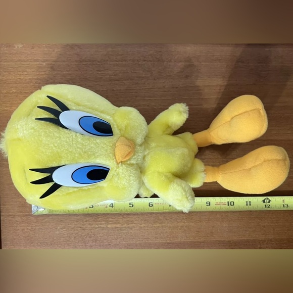 Tweety Bird 13” Plush Looney Tunes Six Flags Theme Parks Warner Bros Yellow READ - Picture 9 of 13